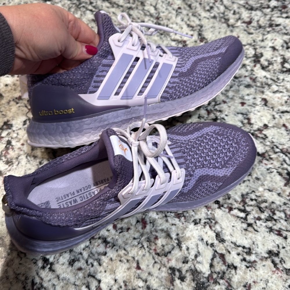 Adidas UltraBoost 5.0 DNA W ACE
Running Shoes Purple HO6336
Women's Size 9.5 $75 - Picture 11 of 12